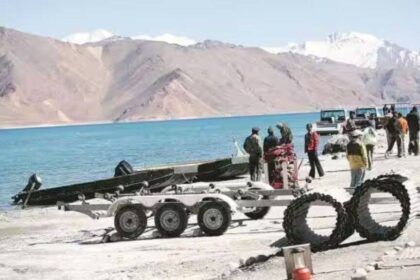 lac | fighter airfield |