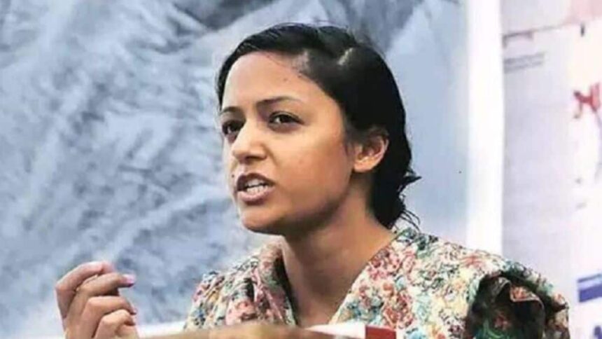 kashmir | shehla rashid | modi government |