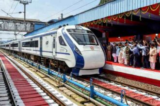 vande bharat | varanasi | delhi |